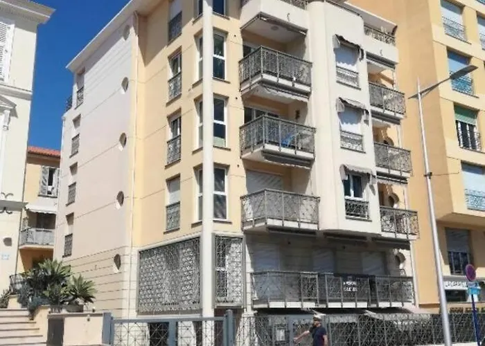 Azzurra Superbe 2p Et Vu Apartment *