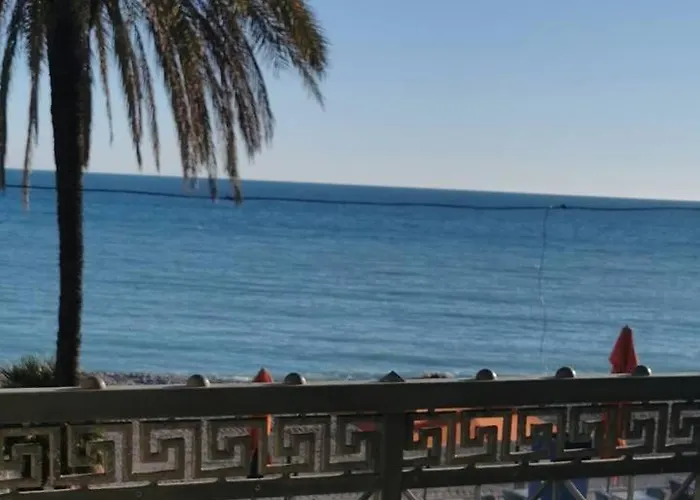 Azzurra Superbe 2p Et Vu Menton