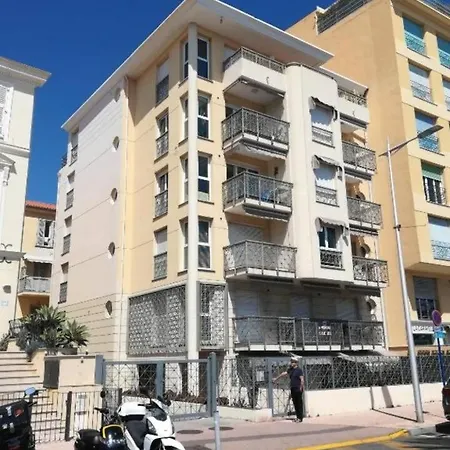 Azzurra Superbe 2p Et Vu Apartmán *