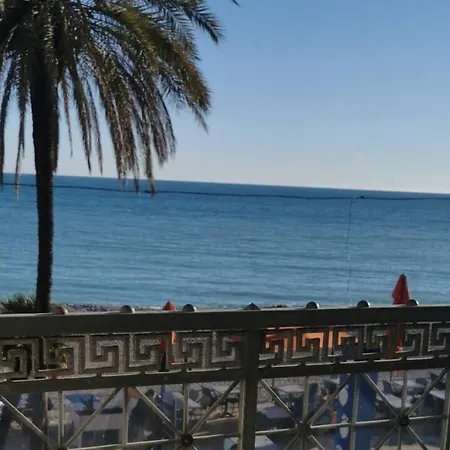 Azzurra Superbe 2p Et Vu Menton