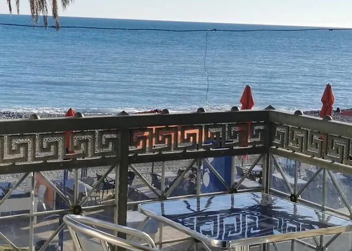 Апартаменти Azzurra Superbe 2p Et Vu *