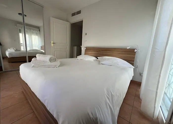 Azzurra Superbe 2p Et Vu * Menton